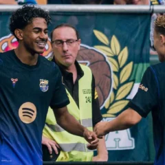 برشلونة يكتسح بيتيس 5-2 ويحقق انتصاره التاسع تواليًا