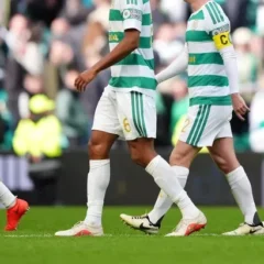 سلتيك يسحق هارتس 7-1 في باركهيد