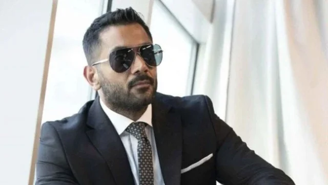 أحمد فلوكس يعلن ارتباطه رسميًا ويطلب الدعاء بإتمام الزواج