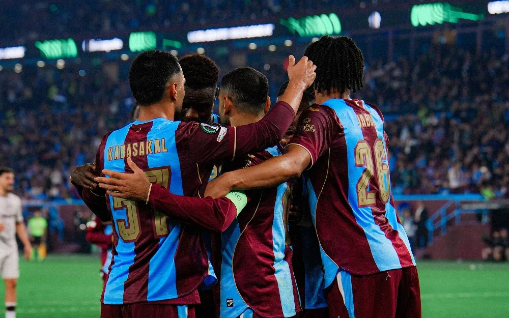 طرابزون سبور يهزم هارتس 2-0 بهدف وصناعة من محمد صلاح