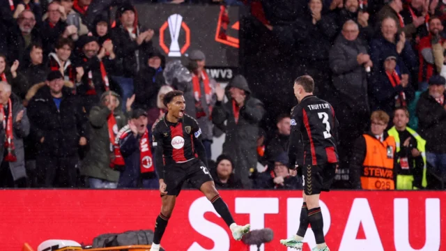 بورنموث يهزم ميلان 3-0 في الدوري الأوروبي