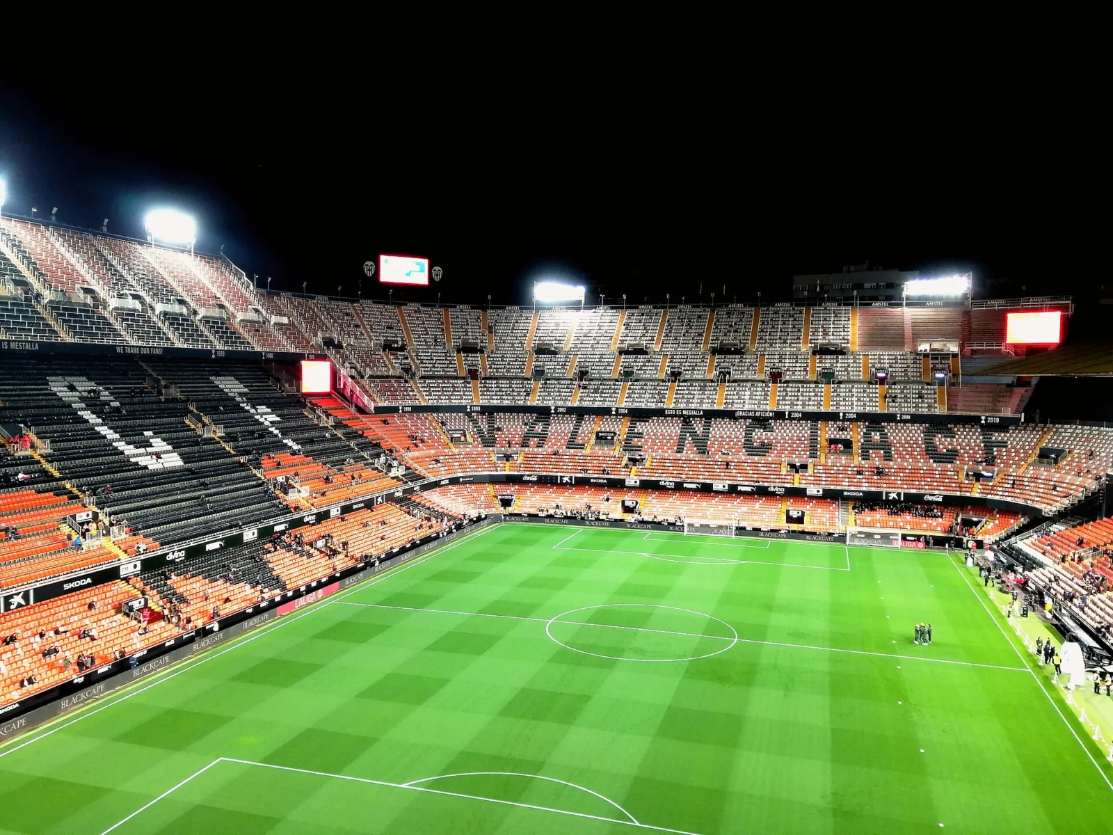 ملعب ميستايا قبل مباراة فالنسيا وبرشلونة في الدوري الإسباني
