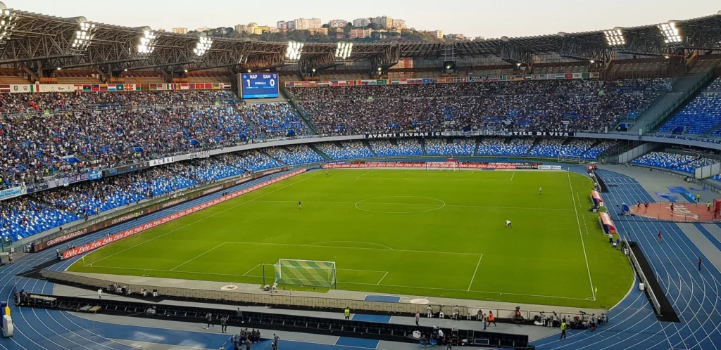ملعب دييغو أرماندو مارادونا في نابولي أثناء استراحة إحدى المباريات
