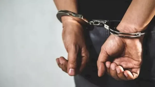 ضبط سائق ميكروباص سار عكس الاتجاه في بورسعيد