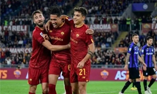 روما وكالياري.. موعد القمة ونتيجة الشوط الأول 2-1