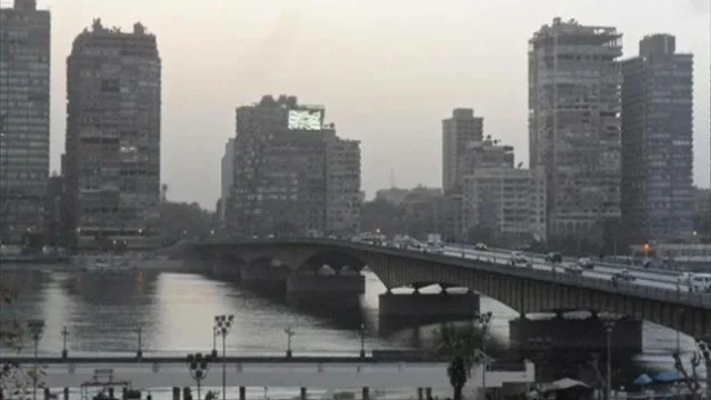 الطرق والكباري: كوبري الجامعة سليم وفتحة الرصيف لا تؤثر عليه