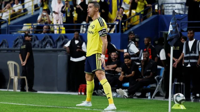 النصر يتقدم على الدرعية 2-0 في الشوط الأول