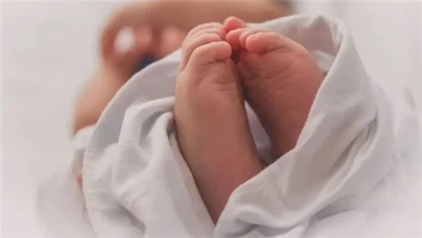 ضبط ربة منزل وزوجها في واقعة إلقاء جثمان طفل بمستشفى بالقاهرة
