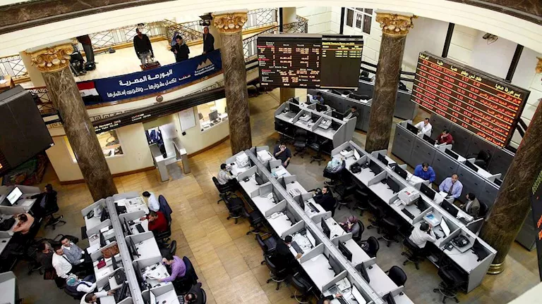 البورصة المصرية الإثنين 12 أكتوبر 2026: EGX30 يغلق عند 52206 نقطة