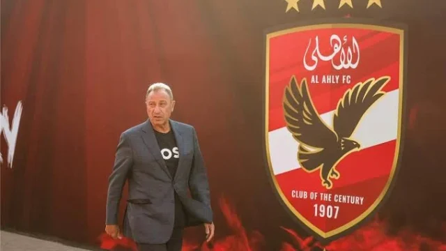الخطيب يغلق ملف المدربين الأجانب ويدعم عموتة