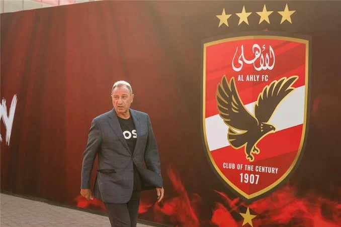 الخطيب يغلق ملف المدربين الأجانب ويدعم عموتة