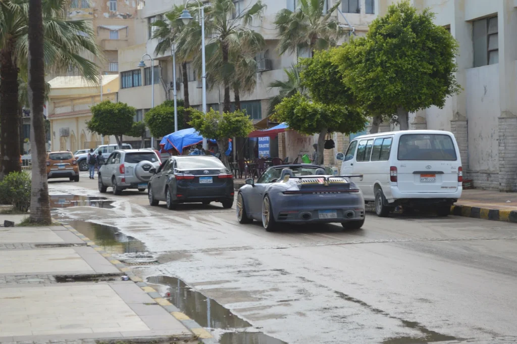 مدينة إسكندرية المصرية تحت المطر
